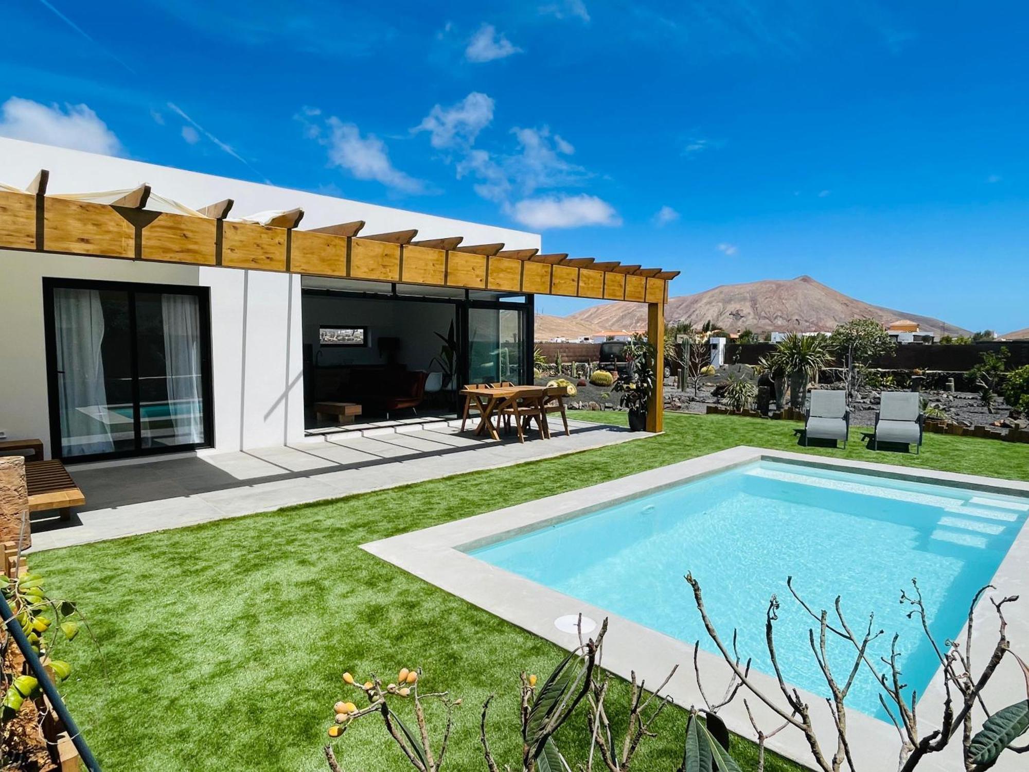 Bungalow + Piscina Independiente La Oliva Eksteriør bilde