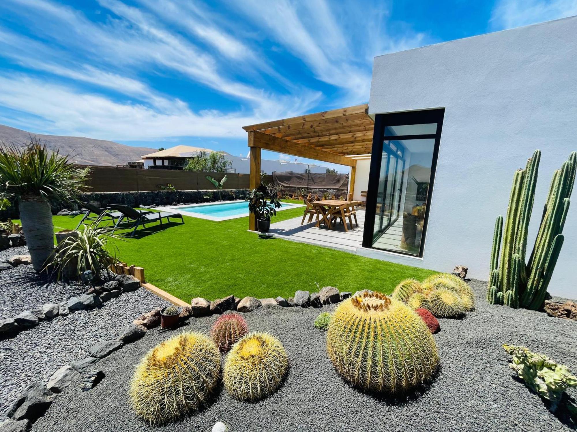 Bungalow + Piscina Independiente La Oliva Eksteriør bilde