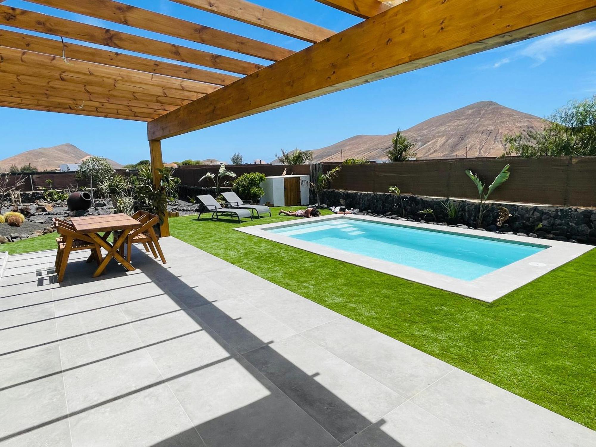 Bungalow + Piscina Independiente La Oliva Eksteriør bilde