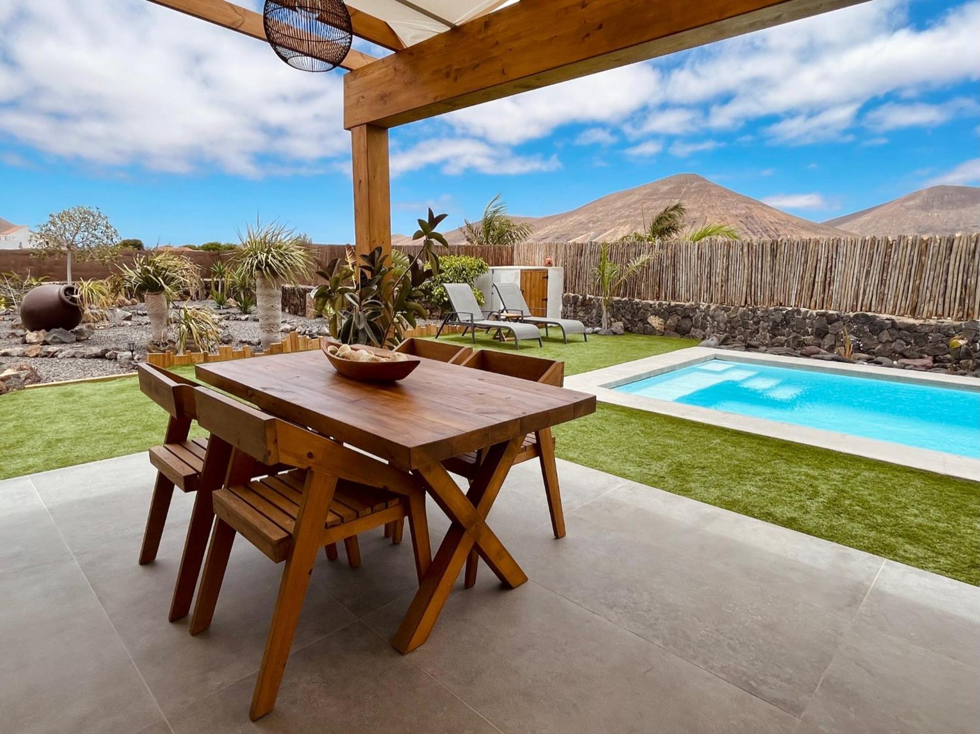 Bungalow + Piscina Independiente La Oliva Eksteriør bilde